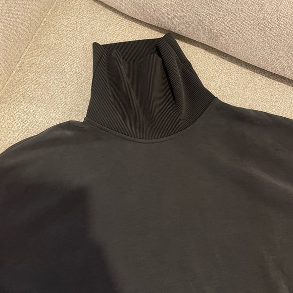 Lululemon Softstreme Turtleneck Pullover - Picture 3 of 9